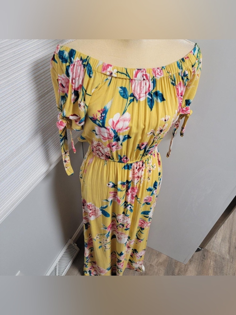 Band of Gypsies Yellow Floral Maxi Dress Off Shoulder - Picture 4 of 7